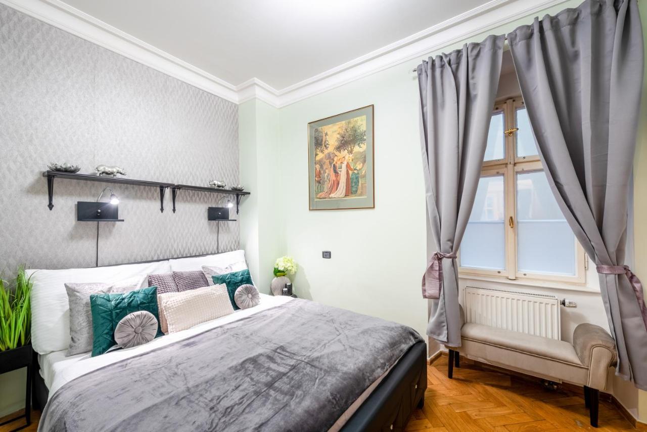 Adam'S Apartment - Best Location Praga Exterior foto