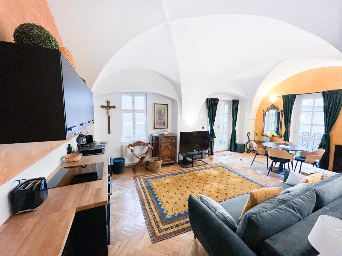 Adam'S Apartment - Best Location Praga Exterior foto