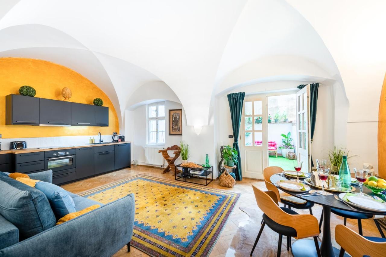 Adam'S Apartment - Best Location Praga Exterior foto